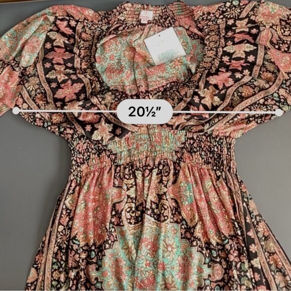 Floral Maxi Dress in Multicolor - Picture 7 of 10